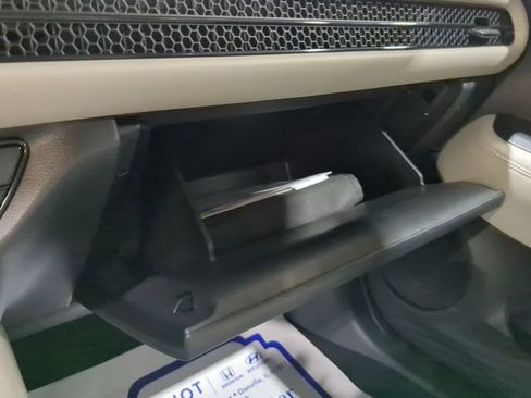 New 2025 Honda HR-V LX image 37
