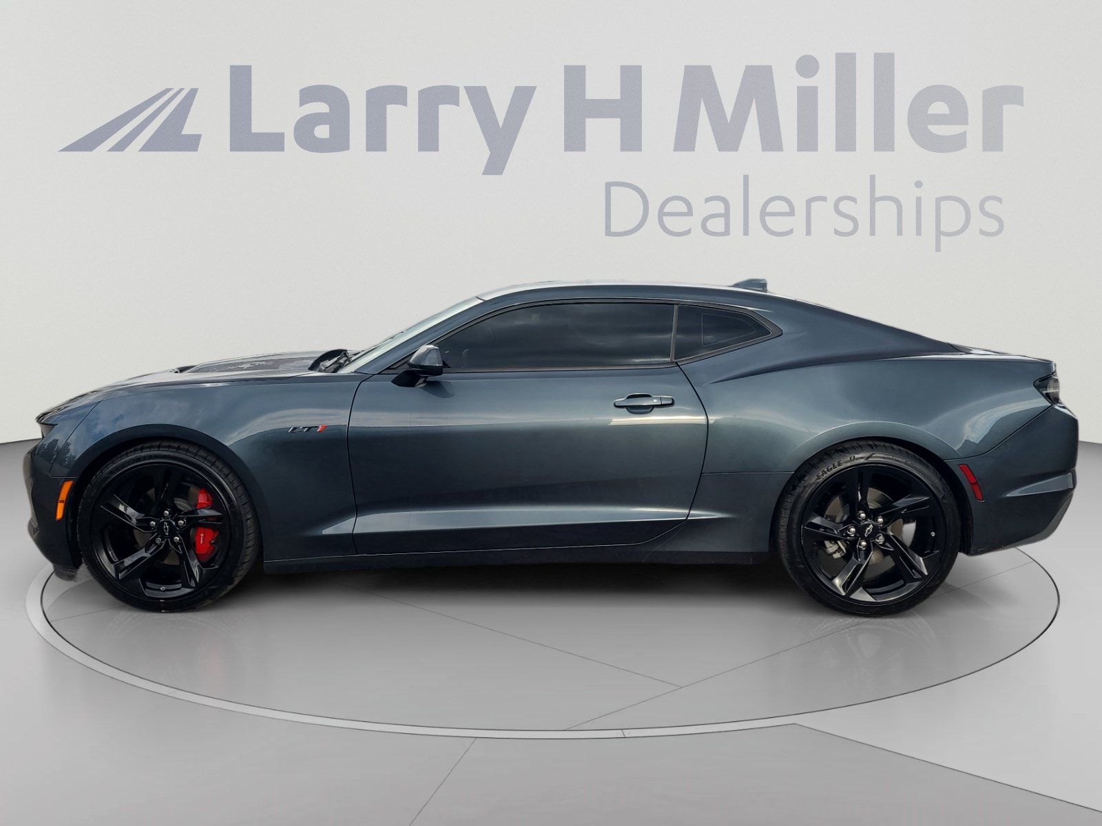 Used 2022 Chevrolet Camaro LT w/ RS Package RWD image 2