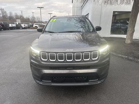 Used 2022 Jeep Compass Latitude w/ Sun and Sound Group image 9