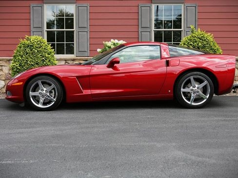 Used 2008 Chevrolet Corvette Coupe w/ Preferred Equipment Group RWD image 5