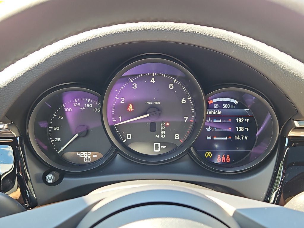Certified 2026 Porsche Macan AWD/4WD image 35