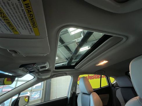 Used 2018 Subaru Crosstrek 2.0i Limited image 14