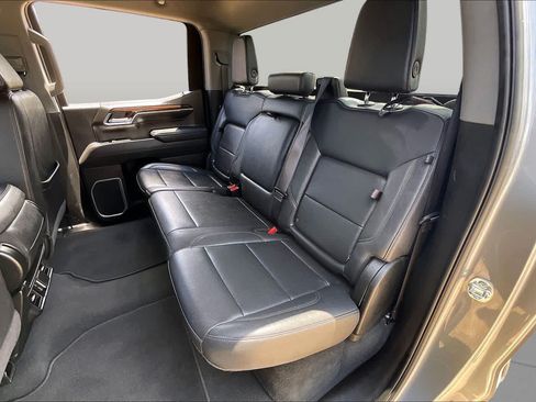 Used 2025 GMC Sierra 1500 SLT RWD image 21