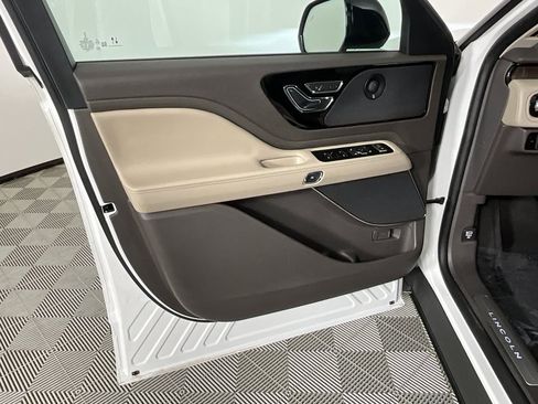 Certified 2024 Lincoln Aviator Reserve w/ Jet Package image 18