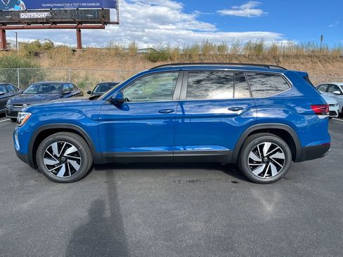 New 2026 Volkswagen Atlas SE image 2