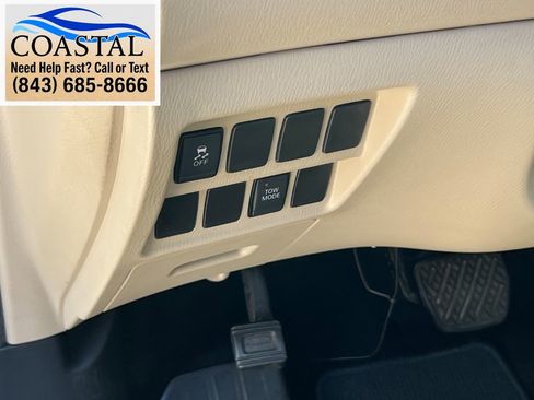 Used 2017 Nissan Pathfinder SV FWD image 10