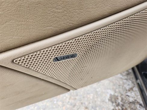 Used 2001 Chrysler Sebring LXi image 20