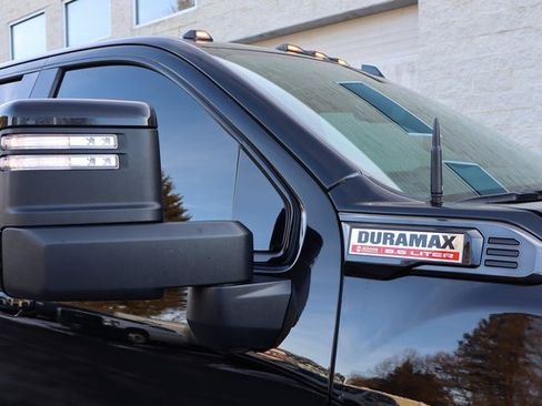 Used 2025 GMC Sierra 2500 AT4 w/ AT4 Premium Plus Package image 21