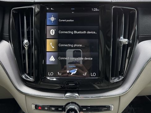 Used 2019 Volvo XC60 T5 Inscription w/ Protection Package Premier image 28