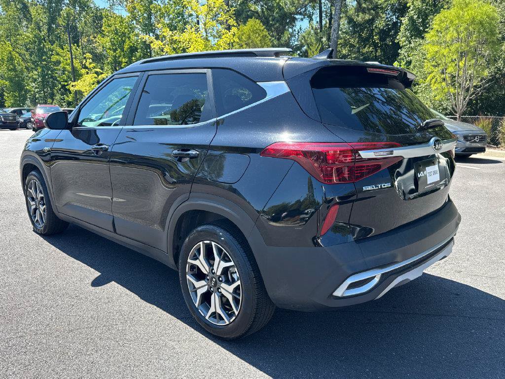 Used 2021 Kia Seltos EX AWD/4WD image 5