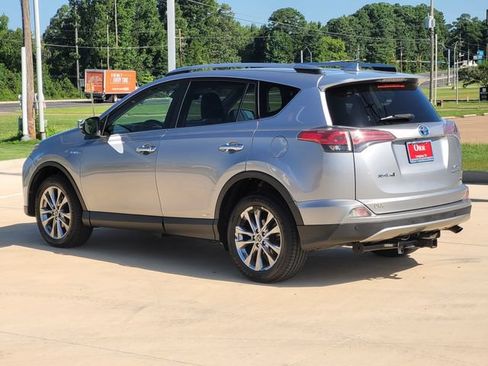 Used 2018 Toyota RAV4 Limited w/ Advanced Technology Package AWD/4WD image 6