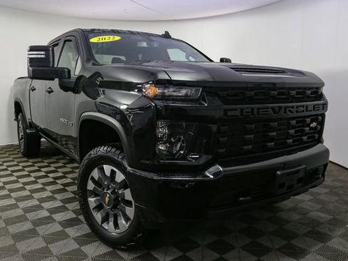 Used 2022 Chevrolet Silverado 2500 Custom w/ Custom Value Package AWD/4WD image 3