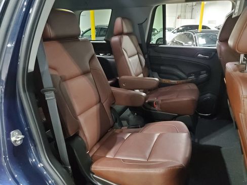 Used 2019 Chevrolet Tahoe Premier w/ Premier Plus Edition RWD image 21