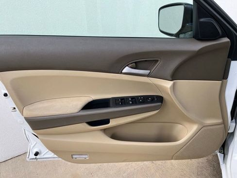 Used 2009 Honda Accord LX-P image 8
