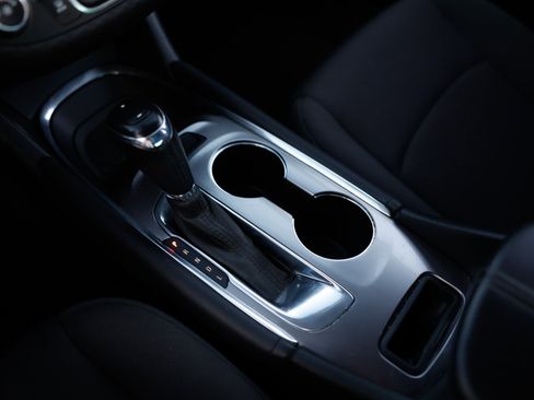 Used 2018 Chevrolet Malibu LT w/ Redline Edition image 40