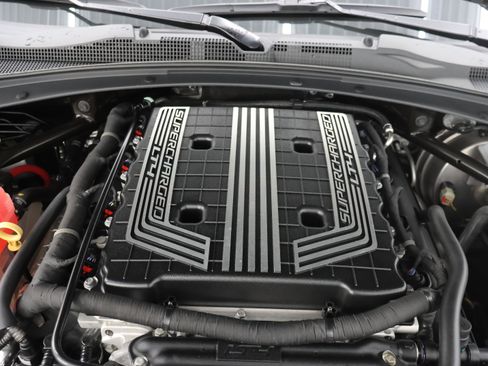 Used 2017 Chevrolet Camaro ZL1 RWD image 19