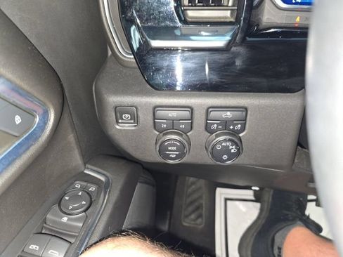 Used 2023 Chevrolet Silverado 1500 LT AWD/4WD image 19
