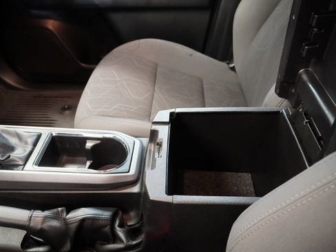 Used 2016 Toyota Tacoma TRD Off-Road image 10