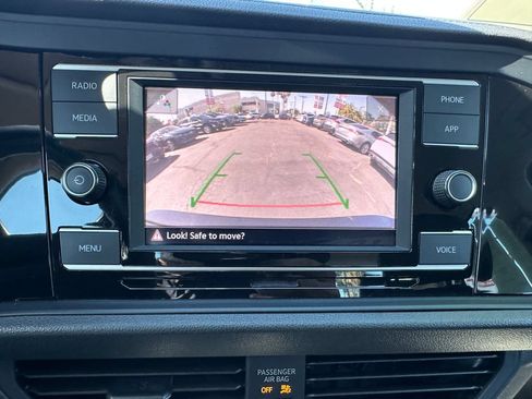 Used 2024 Volkswagen Jetta SE FWD image 29