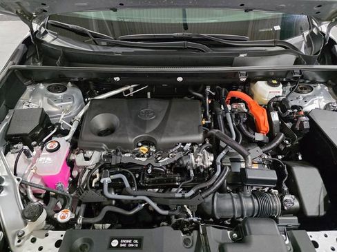 Used 2025 Toyota RAV4 XLE image 26