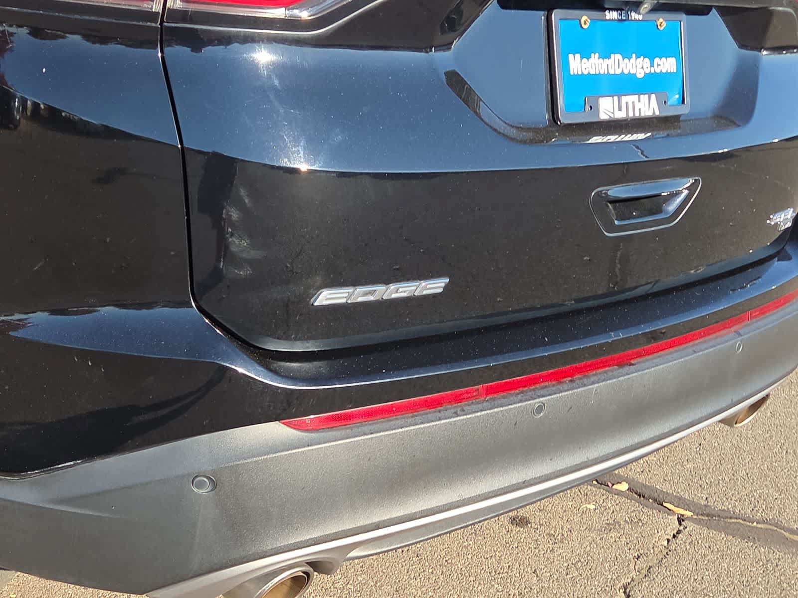 Used 2018 Ford Edge SEL AWD/4WD image 15
