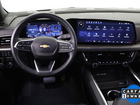 Used 2025 Chevrolet Suburban LT AWD/4WD image 17