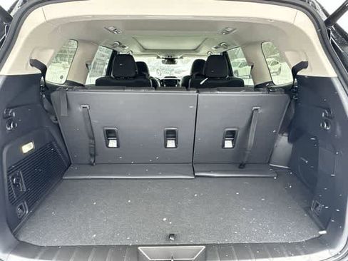 New 2026 Subaru Ascent Limited Bronze image 24