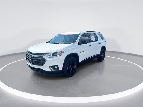 Used 2020 Chevrolet Traverse Premier w/ Redline Edition AWD/4WD image 5