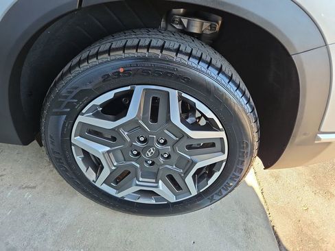 Used 2023 Hyundai Santa Fe Limited w/ Cargo Package image 37