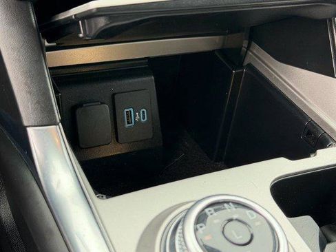 Used 2023 Ford Explorer Limited w/ Limited Technology Package image 27