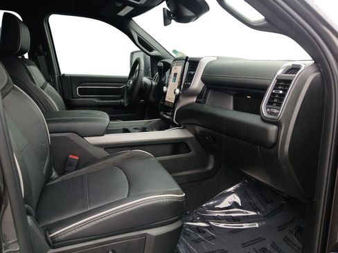 New 2026 RAM 2500 Laramie AWD/4WD image 24