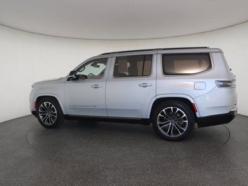 Used 2023 Jeep Grand Wagoneer Series III AWD/4WD image 8