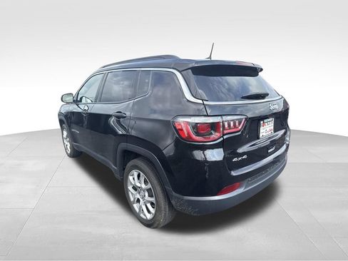 Used 2023 Jeep Compass Latitude AWD/4WD image 6