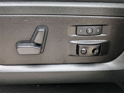 Used 2018 RAM 2500 Laramie w/ Convenience Group image 13