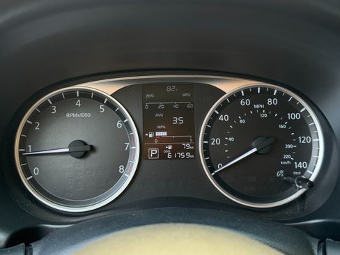 Used 2024 Nissan Kicks S FWD image 17