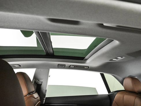 Used 2022 Audi Q8 Premium image 20