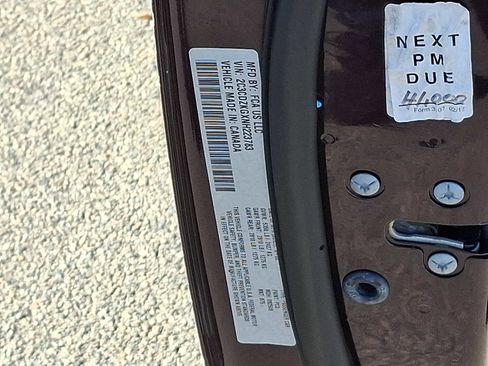 Used 2022 Dodge Challenger GT image 29