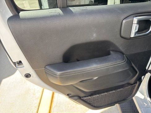 Used 2022 Jeep Wrangler Unlimited Sahara w/ Cold Weather Group image 27