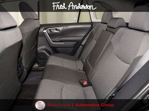 Used 2025 Toyota RAV4 XLE AWD/4WD image 8
