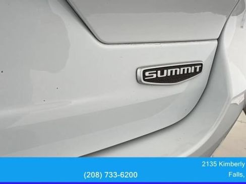 Used 2024 Jeep Grand Cherokee Summit AWD/4WD image 19