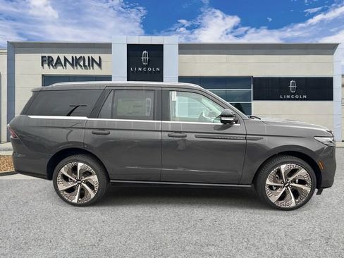New 2026 Lincoln Navigator Black Label AWD/4WD image 8