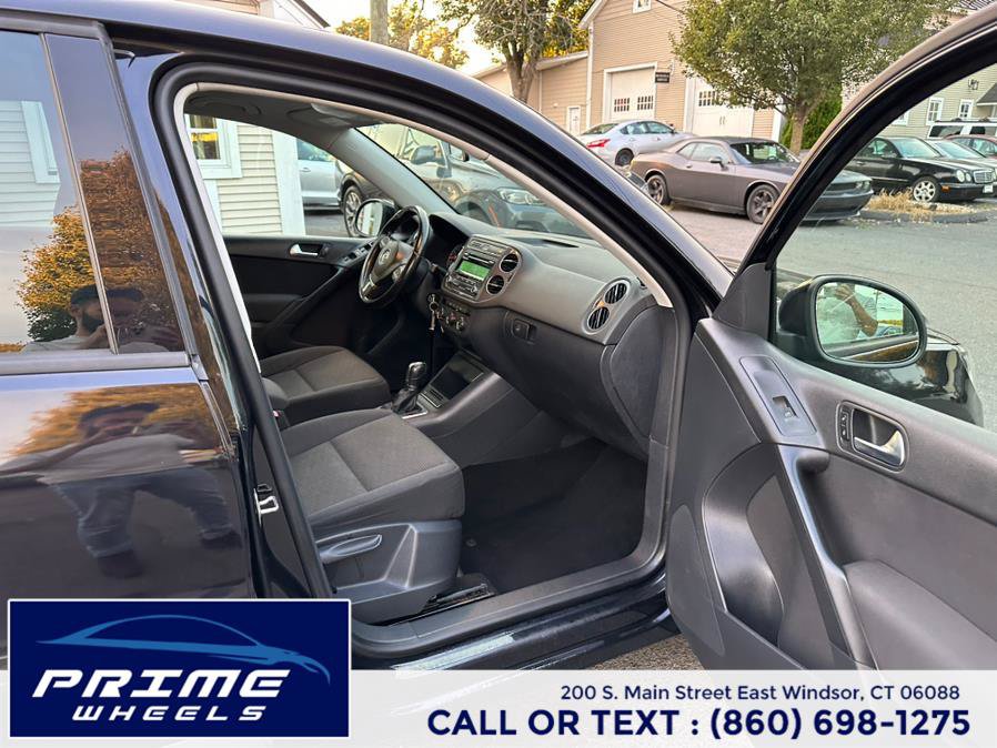 Used 2013 Volkswagen Tiguan S AWD/4WD image 13