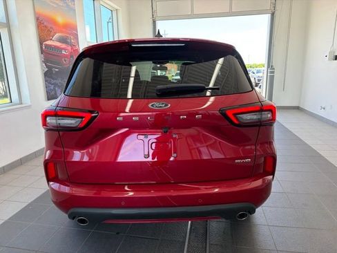 Certified 2024 Ford Escape ST-Line w/ Tech Pack #1 AWD/4WD image 4