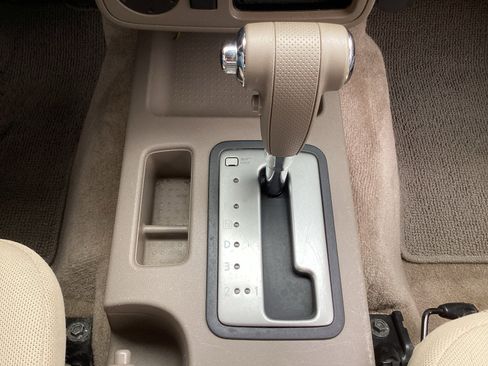 Used 2014 Nissan Frontier SV RWD image 19