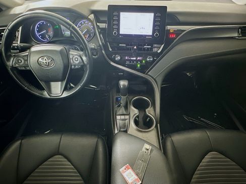 Used 2022 Toyota Camry SE w/ Convenience Package FWD image 27