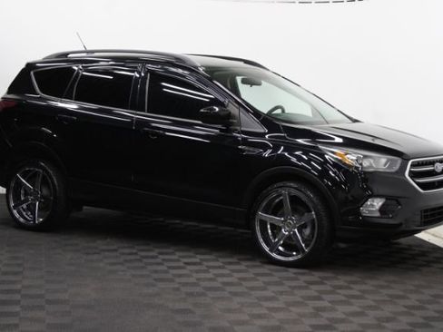 Used 2018 Ford Escape SE w/ SE Sport Appearance Package image 1