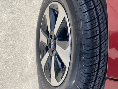 Used 2017 Subaru Forester 2.5i Premium image 12