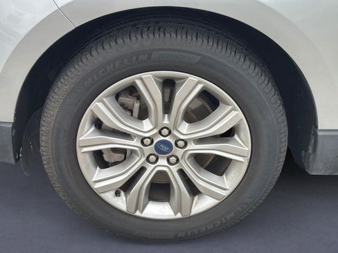 Used 2022 Ford Edge Titanium w/ Cargo Accessory Package AWD/4WD image 3