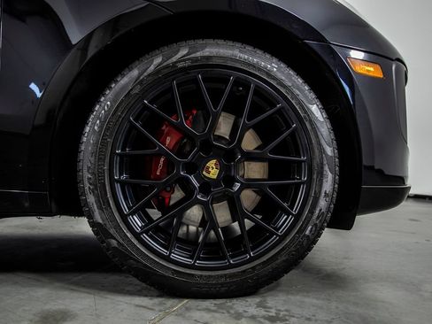 Used 2021 Porsche Macan GTS AWD/4WD image 16