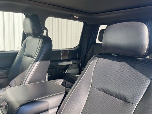 Used 2016 Ford F150 Lariat image 9